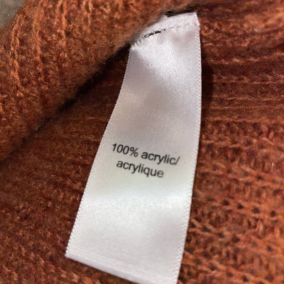 Maurices sweater size L - Picture 4 of 5